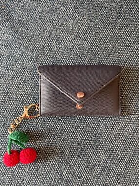 DAGNE Dover gray Envelope Card Case with bonus Cherry Keychain